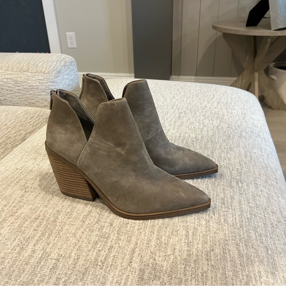 Vance Camuto boots - Picture 2 of 5